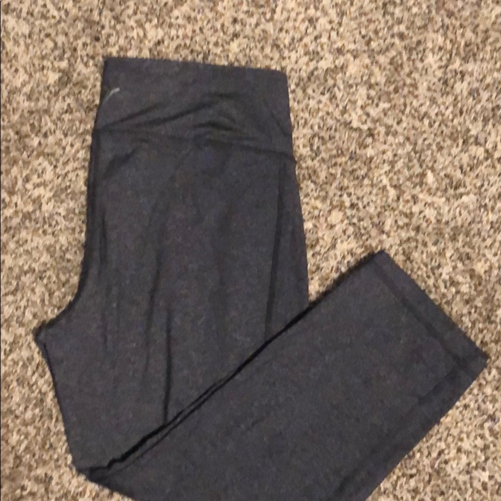 Old Navy Capri Workout Leggings